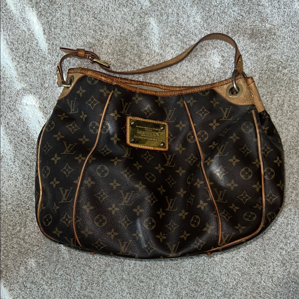 LOUIS VUITTON Monogram Canvas Galliera PM Bag
